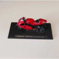 Yamaha YZR-M1 Max Biaggi...